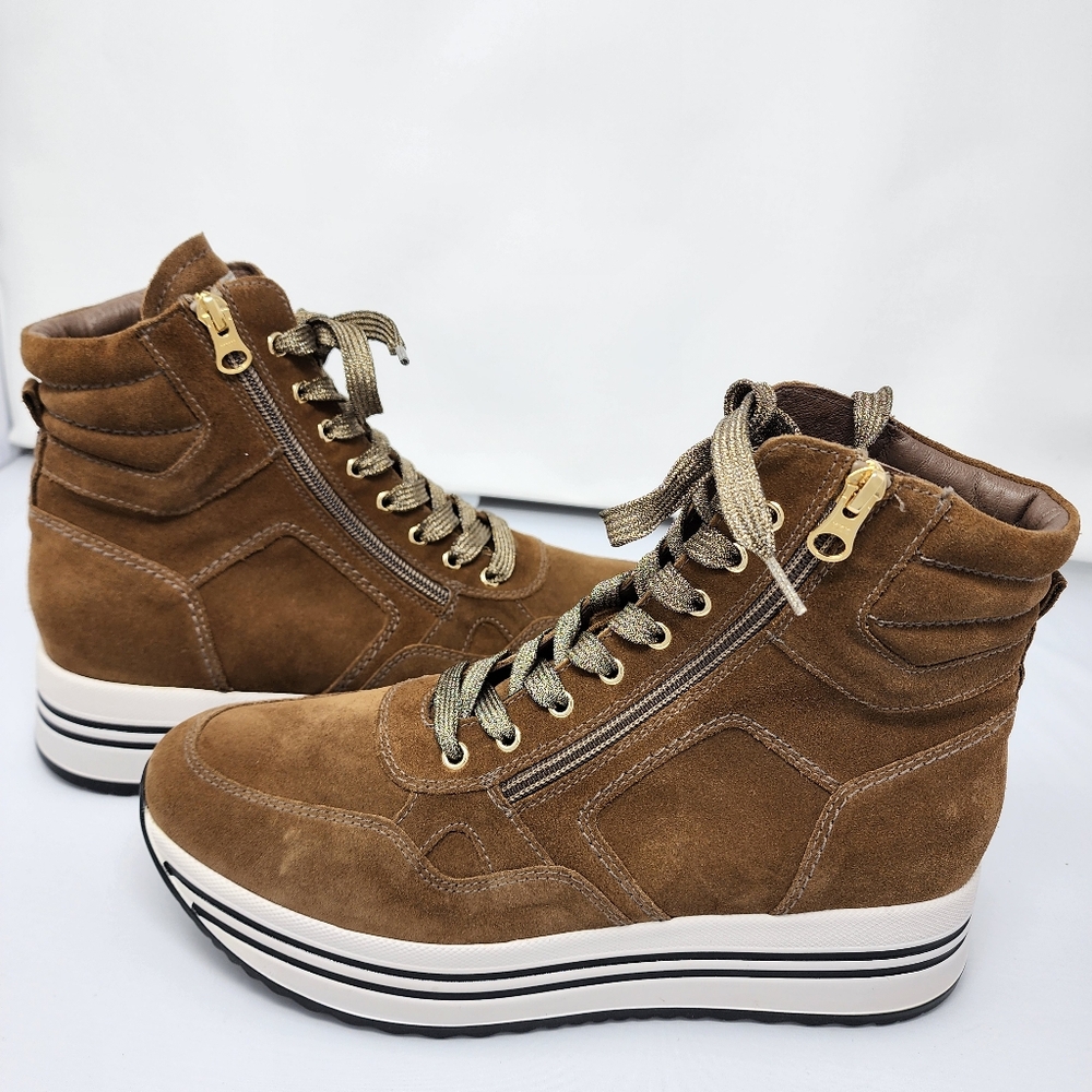 NWT Nero Giardini Platform Hi-Top Suede Sneakers Velour Malto Size 10 Womens